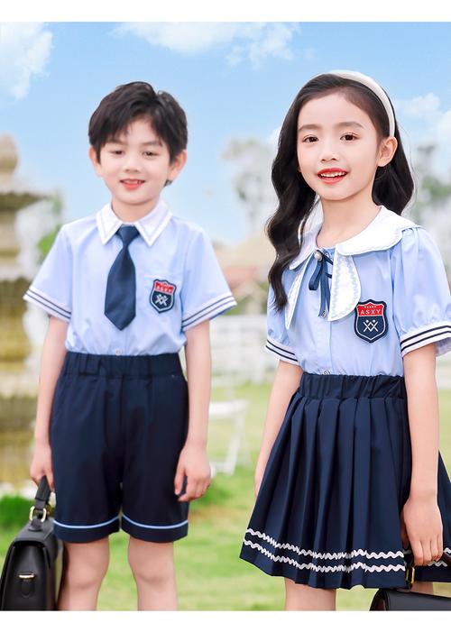 英伦风幼儿园园服 夏季短袖两件套，毕业照与班服的优雅之选